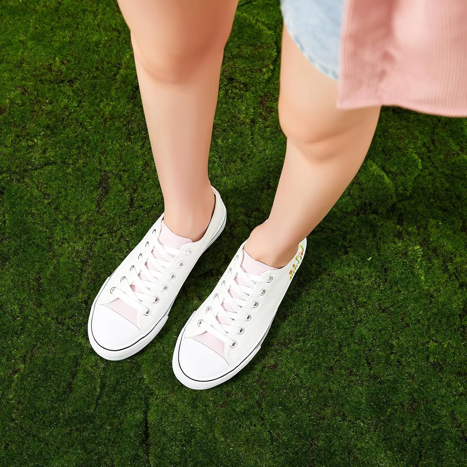 ZGR Womens Low Top Canvas Shoes,Lace up Canvas Sneakers,Casual White Tennis Walking Shoes