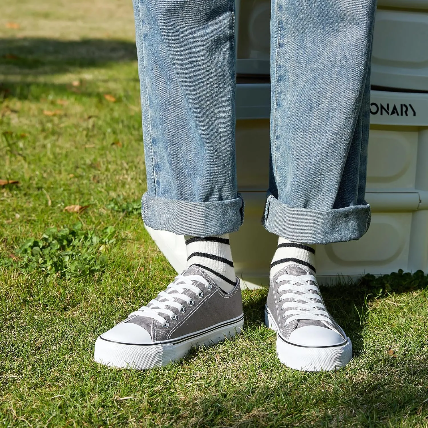 ZGR Womens Low Top Canvas Shoes,Lace up Canvas Sneakers,Casual White Tennis Walking Shoes