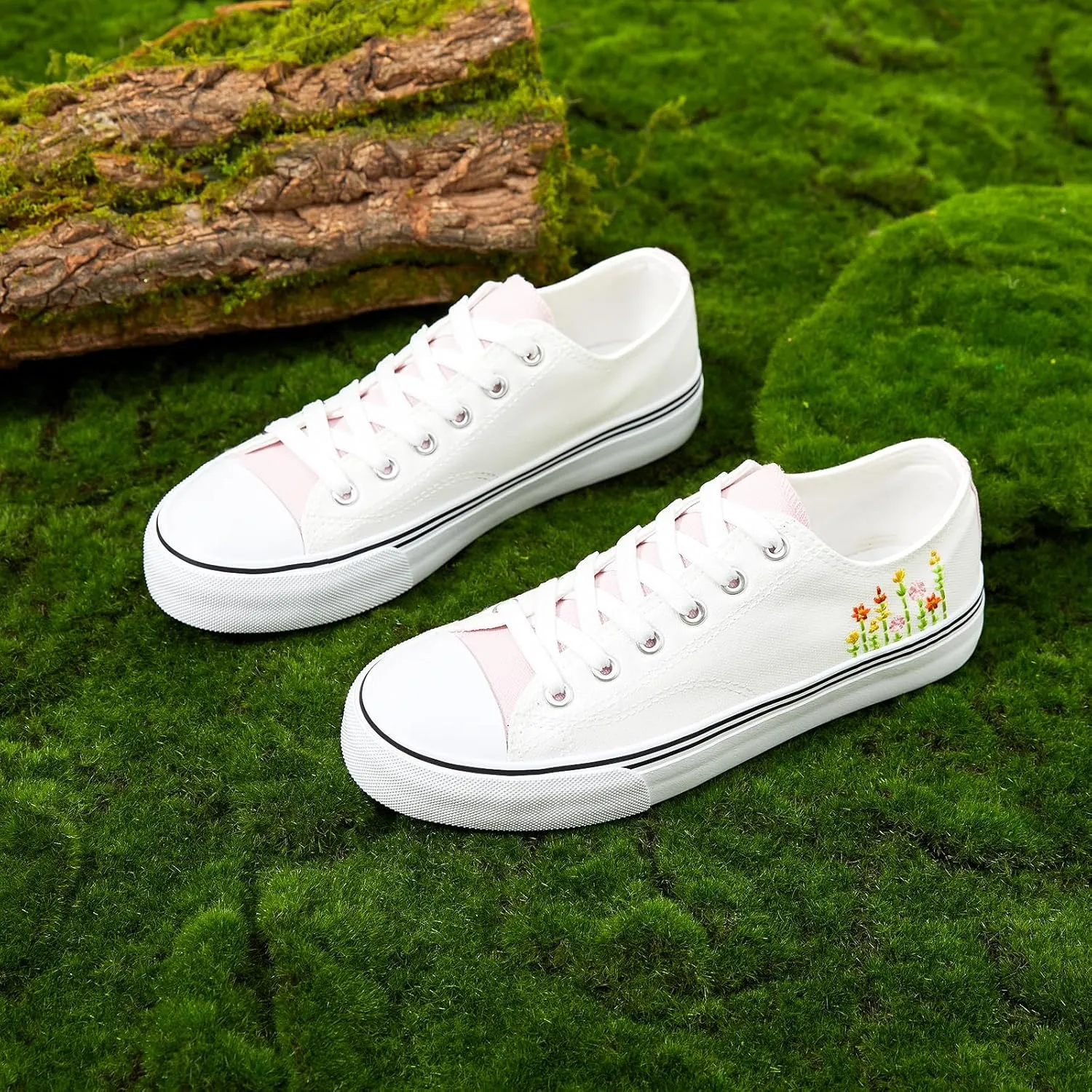 ZGR Womens Low Top Canvas Shoes,Lace up Canvas Sneakers,Casual White Tennis Walking Shoes